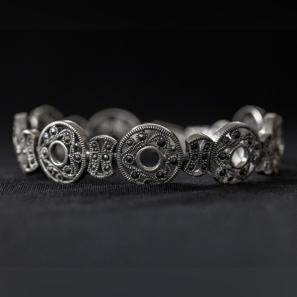 Stunning Sterling Silver Marcasite Clasp Bracelet